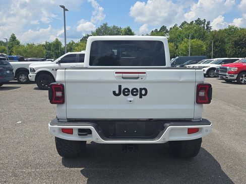 Used 2022 Jeep Gladiator Overland AWD/4WD image 6