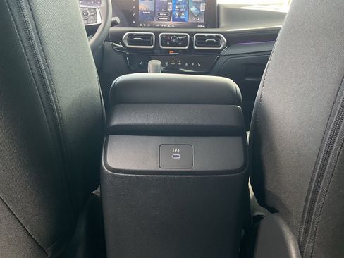 New 2026 Nissan Sentra SV w/ SV Convenience Package FWD image 9
