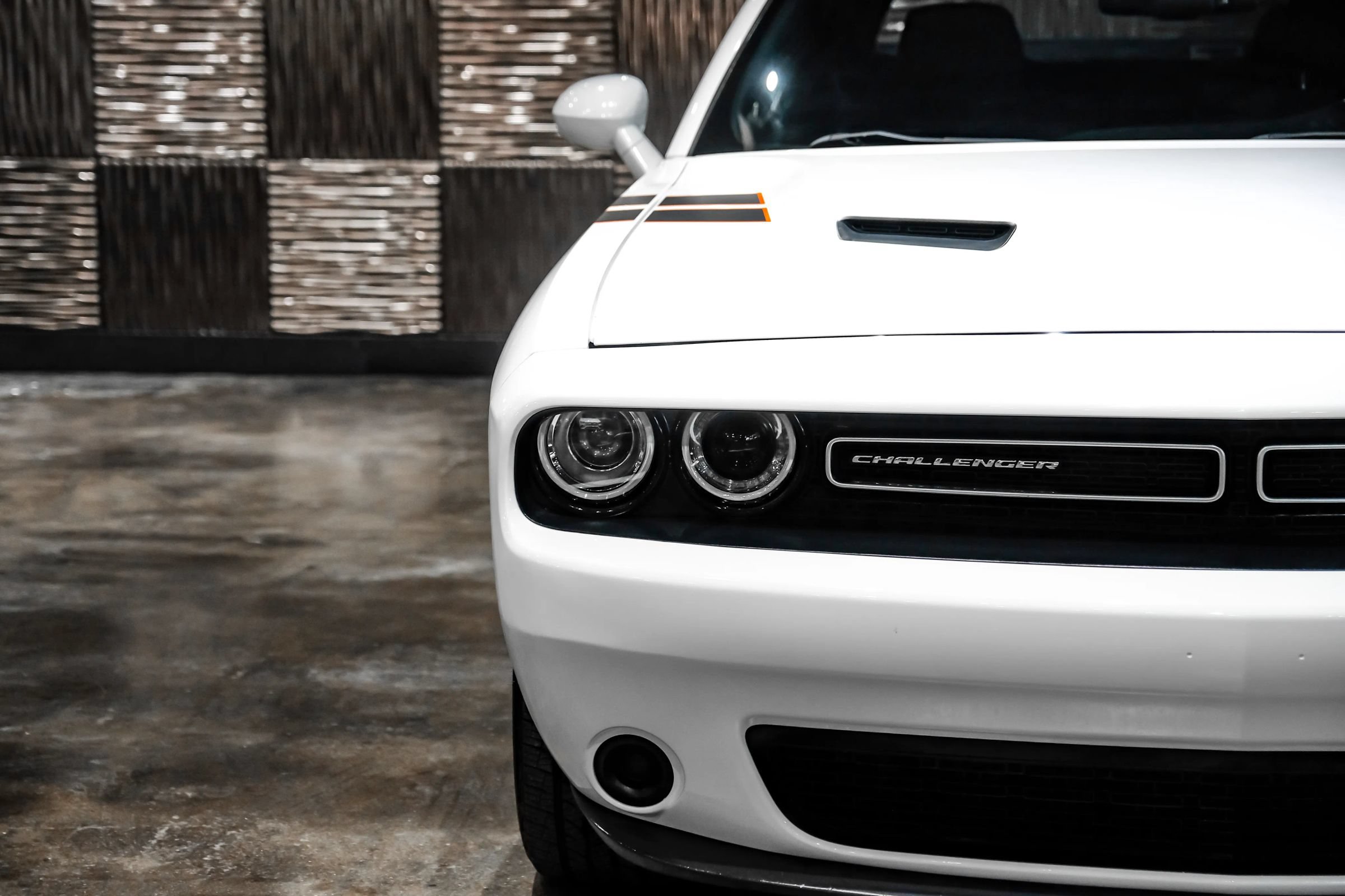 Used 2016 Dodge Challenger SXT RWD image 38