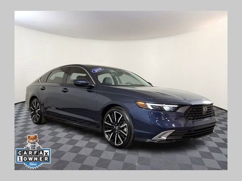 Used 2024 Honda Accord Touring image 1