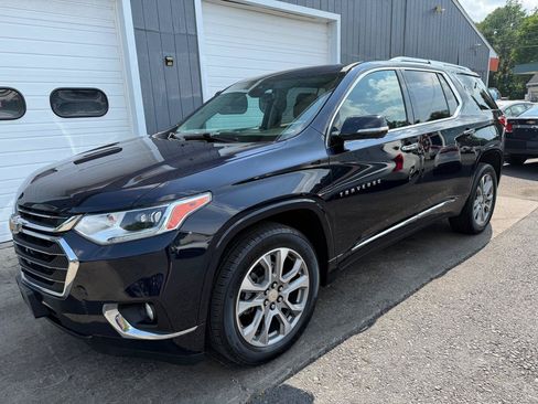 Used 2020 Chevrolet Traverse Premier w/ LPO, Floor Liner Package AWD/4WD image 1