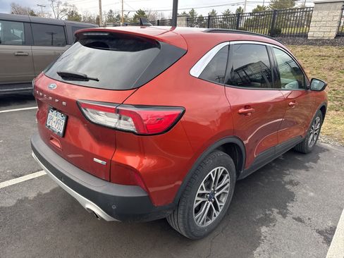 Used 2020 Ford Escape SEL image 4