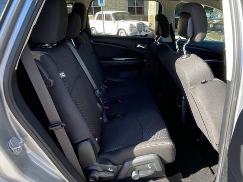 Used 2018 Dodge Journey SXT w/ Connectivity Group image 31