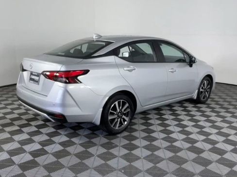 Used 2025 Nissan Versa SV w/ Trunk Package FWD image 4