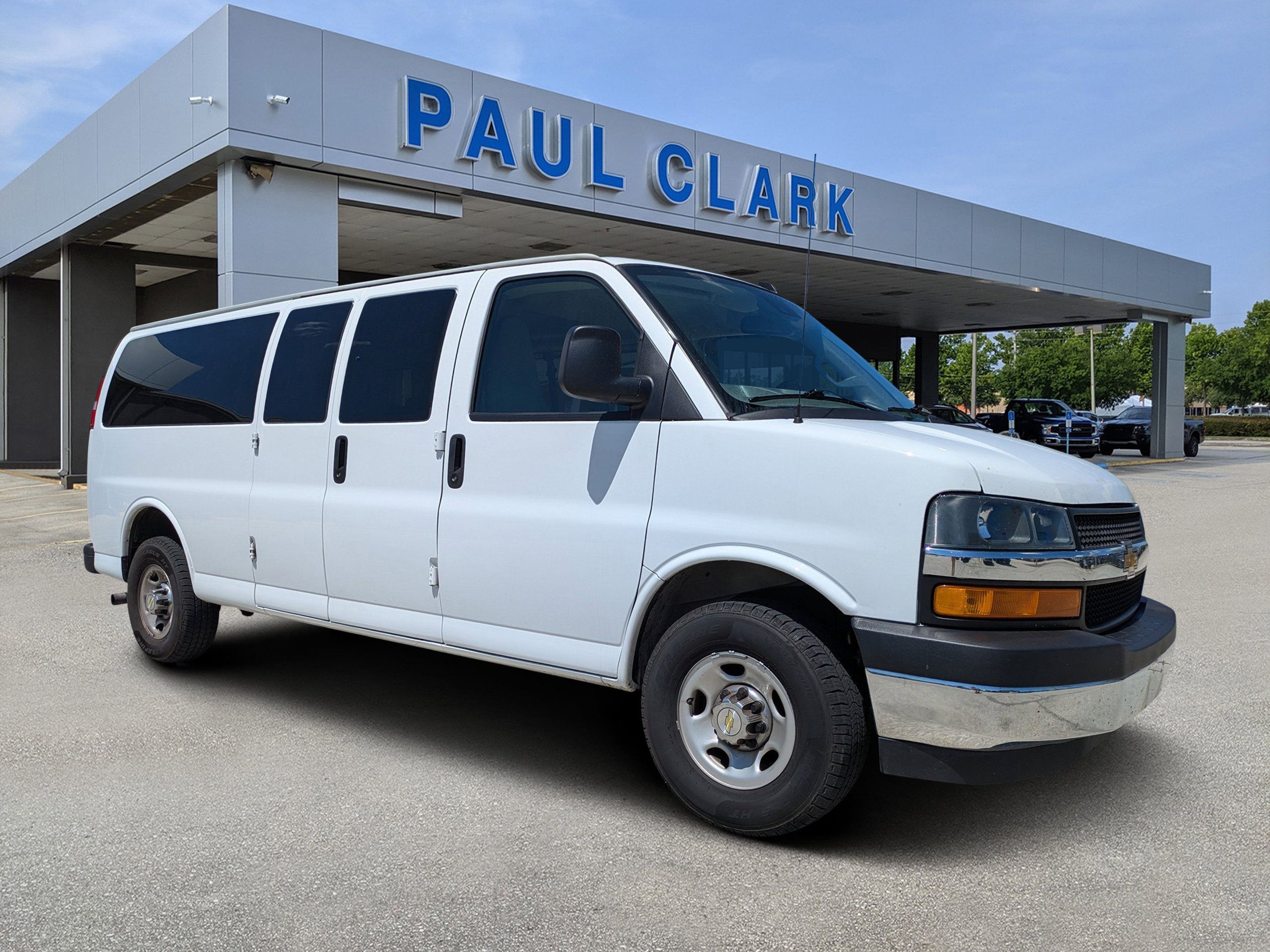 Used 2024 Chevrolet Express 3500 LT w/ LT Preferred Equipment Group RWD image 1