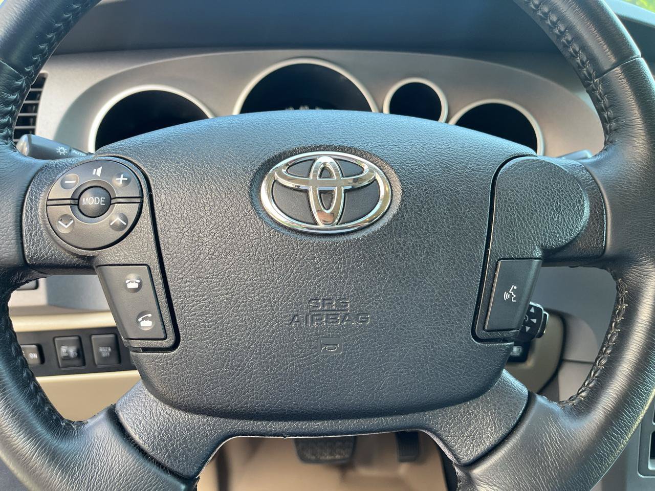 Used 2012 Toyota Tundra Limited AWD/4WD image 24