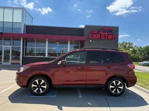 Used 2017 Subaru Forester 2.5i Premium w/ All-Weather Package AWD/4WD image 1