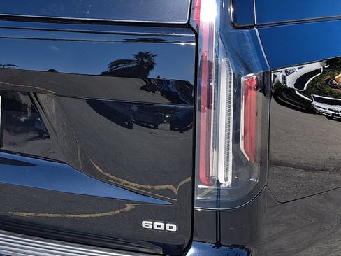 Used 2023 Cadillac Escalade ESV Sport AWD/4WD image 39