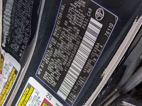 Used 2025 Toyota Camry SE image 32