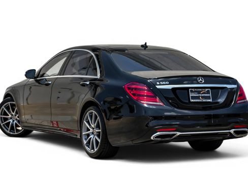 Used 2018 Mercedes-Benz S 560 Sedan image 10