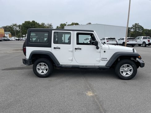 Used 2016 Jeep Wrangler Unlimited Sport image 8