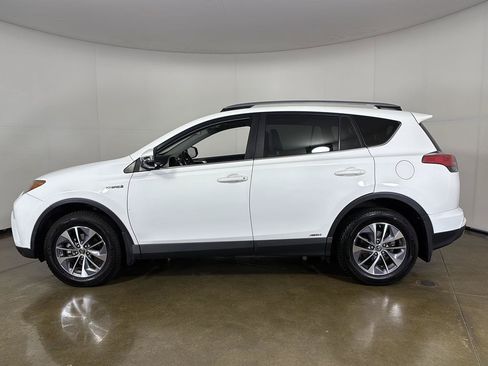 Used 2017 Toyota RAV4 XLE w/ Convenience Package AWD/4WD image 23