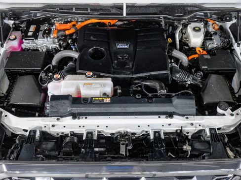 Used 2024 Toyota Tundra Platinum image 52