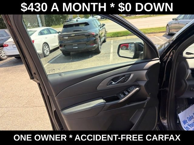 Used 2023 Chevrolet Traverse LT w/ LPO, Cargo Package FWD image 12