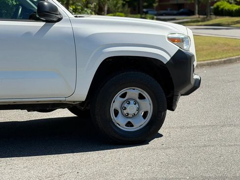 Used 2016 Toyota Tacoma SR RWD image 9