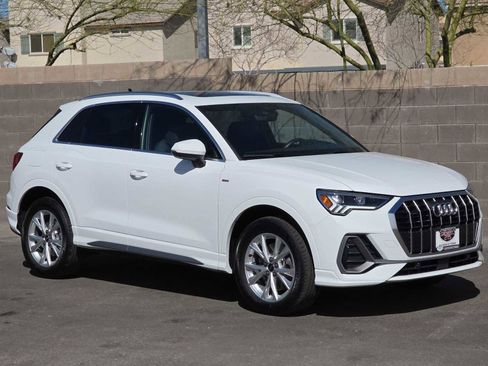 Used 2025 Audi Q3 2.0T Premium image 3