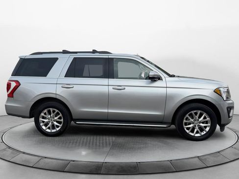 Used 2020 Ford Expedition XLT w/ Equipment Group 202A RWD image 3