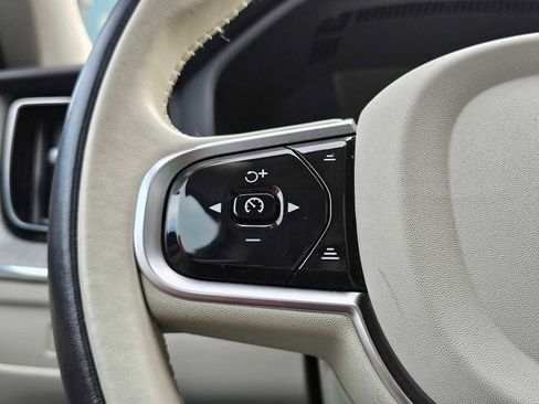 Certified 2023 Volvo XC60 T8 Plus w/ Climate Package image 21