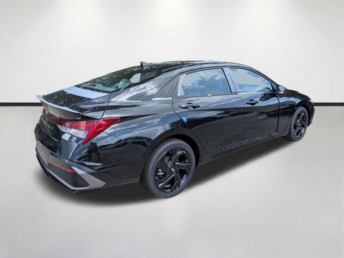 New 2026 Hyundai Elantra SEL Sport Premium FWD image 4