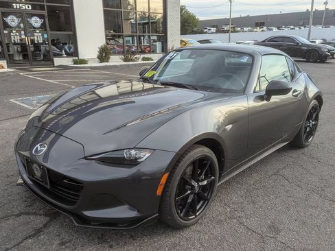 Used 2021 MAZDA MX-5 Miata RF Club RWD image 2