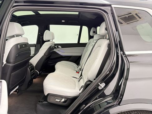 Certified 2024 BMW X7 xDrive40i AWD/4WD image 14