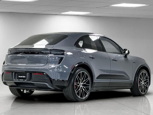 New 2025 Porsche Macan Turbo Electric image 8