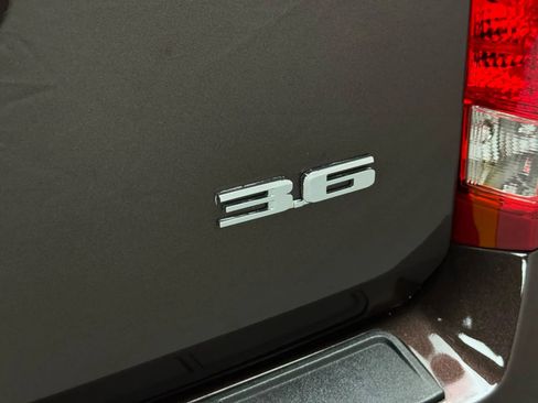 Used 2015 Cadillac SRX Luxury w/ Driver Awareness Package image 11