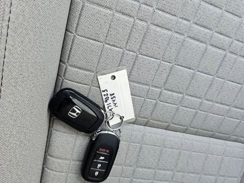 Used 2025 Honda HR-V LX image 22