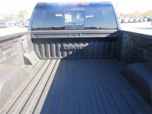 New 2026 GMC Sierra 1500 AT4 w/ AT4 Premium Package image 7