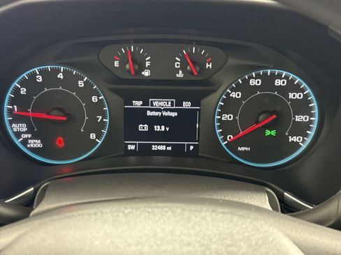 Used 2021 Chevrolet Equinox LS FWD image 17