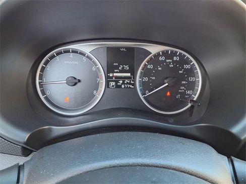Certified 2025 Nissan Kicks Play S image 12