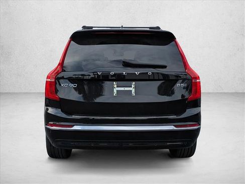 Used 2024 Volvo XC90 B5 Plus w/ Protection Package Premier image 6