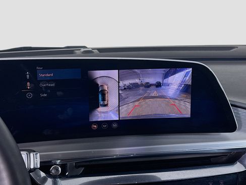 Used 2023 Cadillac Lyriq 2WD image 19