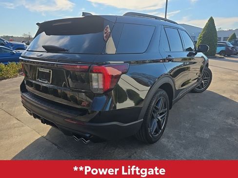 Used 2025 Ford Explorer ST image 9