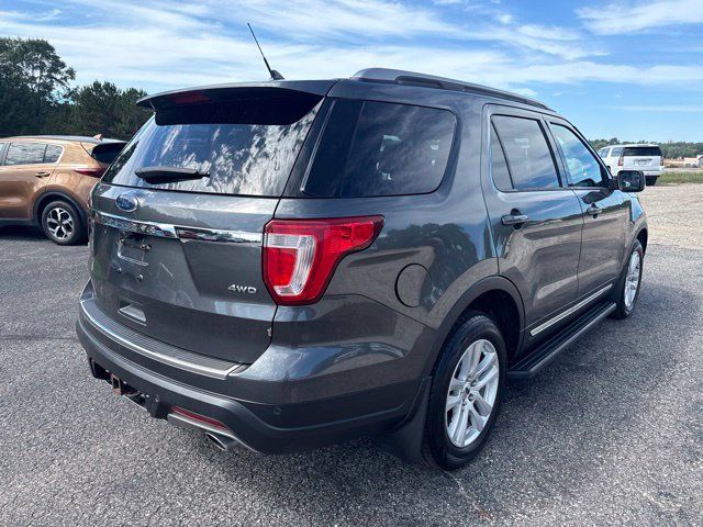 Used 2018 Ford Explorer XLT w/ Equipment Group 202A AWD/4WD image 6