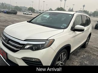 Used 2017 Honda Pilot Touring video 1