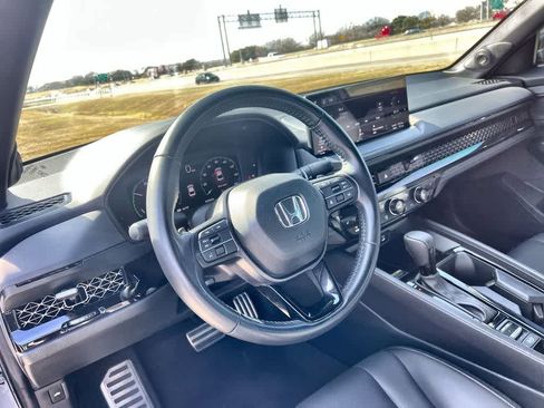 Used 2025 Honda Accord Sport image 15