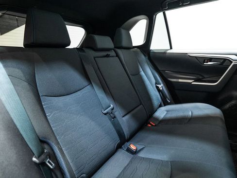 Used 2023 Toyota RAV4 SE image 31