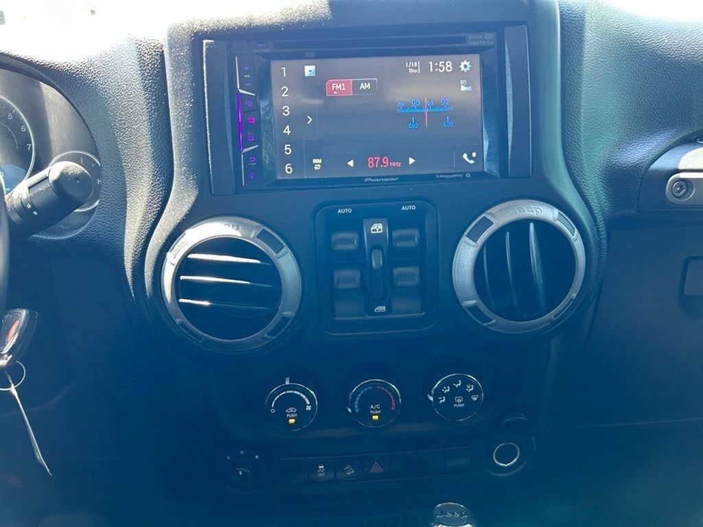 Used 2015 Jeep Wrangler Unlimited Sport w/ Quick Order Package 24S AWD/4WD image 23