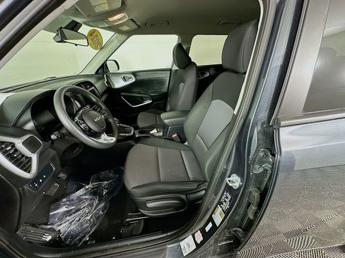 Used 2024 Kia Soul LX w/ Option Group 015 FWD image 26
