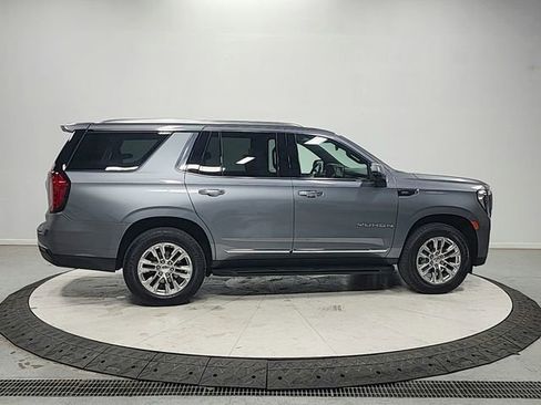 Used 2021 GMC Yukon SLT w/ SLT Premium Package image 8