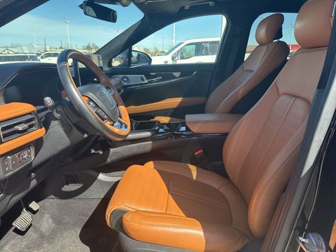 Used 2022 Lincoln Nautilus Black Label w/ Class II Trailer Tow Package image 10