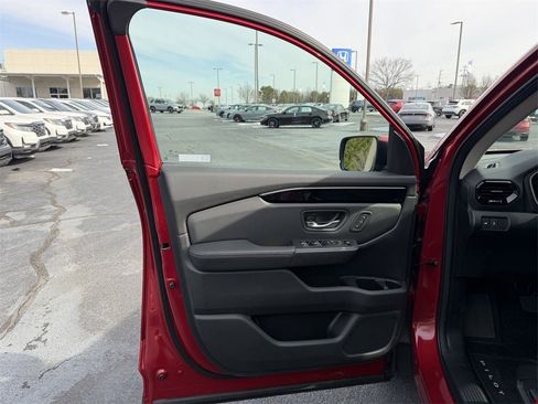 New 2025 Honda Pilot Touring image 27