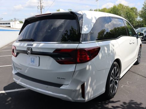 Certified 2026 Honda Odyssey Elite image 5