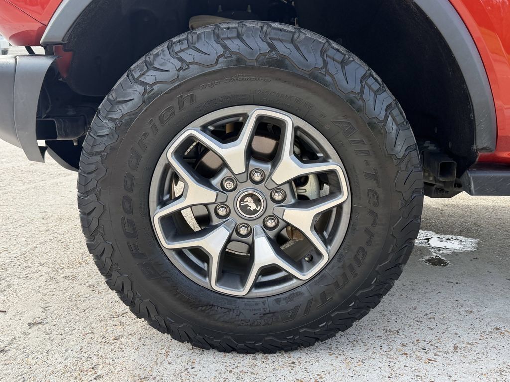 Used 2022 Ford Bronco Badlands AWD/4WD image 9