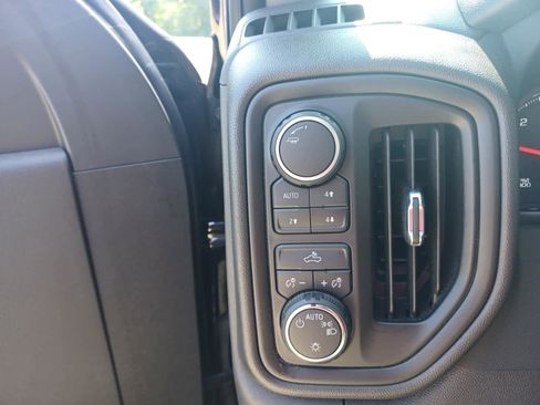 Used 2022 Chevrolet Silverado 1500 Custom Trail Boss image 12