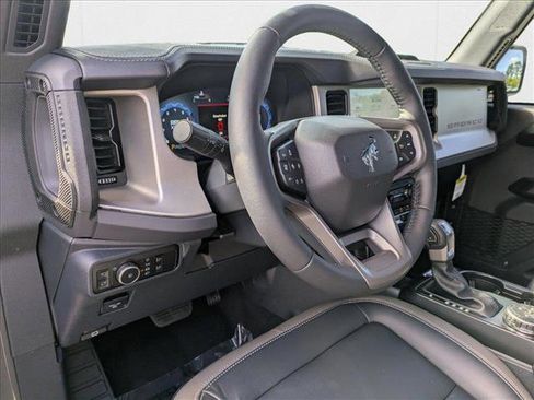 New 2025 Ford Bronco Outer Banks image 3