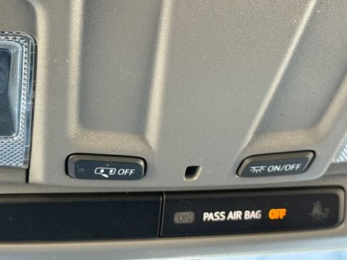 Used 2019 GMC Sierra 1500 4x4 Regular Cab w/ Convenience Package image 23