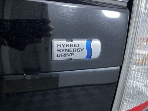 Used 2015 Toyota Prius Two image 22