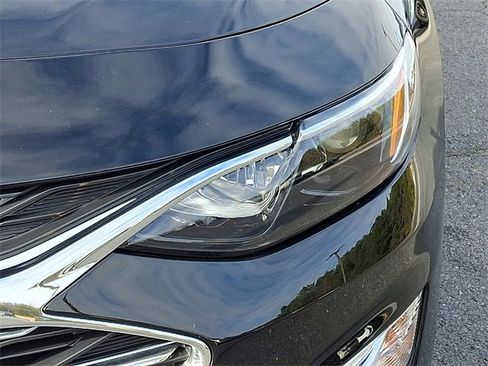 Certified 2025 Chevrolet Malibu LS image 9